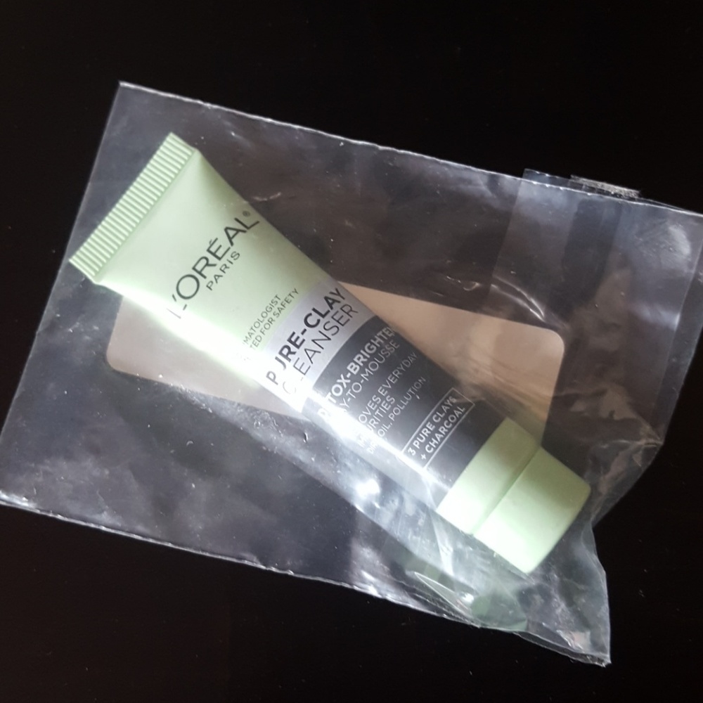 L'Oreal Pure-Clay Cleanser Sample FWP